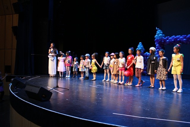 Cuộc thi Hoa khôi nhí và chương trình Vầng trăng tuổi thơ tại Hungary - ảnh 5